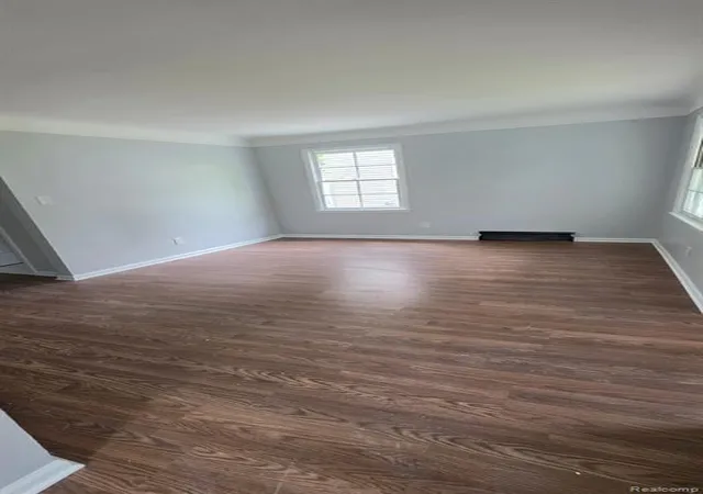 2nd image of 19700 Washtenaw St, Harper Woods, MI 48225 | MLS# 60990219