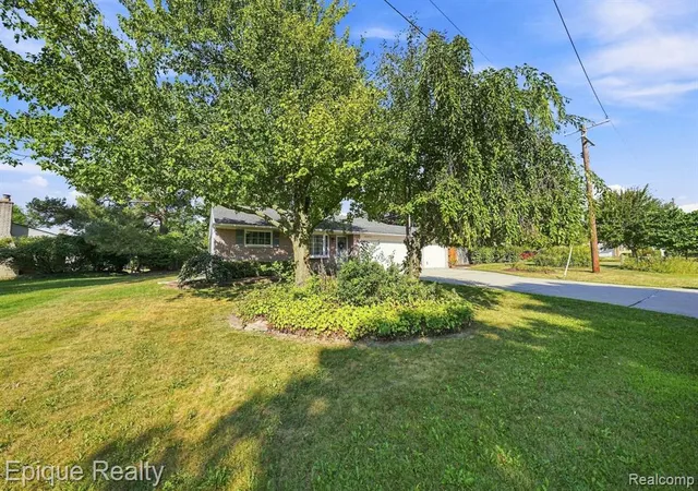 Photo 3 of Single family home for sale at 23571 E Le Bost, Novi, MI 48375 | MLS# 61025637 | Listing updated on 2026-08-30