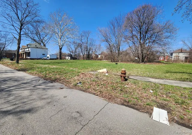 Photo 2 of Land for sale at 577 Leicester Ct, Detroit, MI 48202 | MLS# 60983794 | Listing updated on 2026-07-07