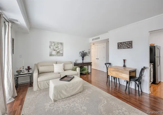 Photo 4 of Condominium at 411 S Old Woodward Ave #1007, Birmingham, MI 48009 | MLS# 60917280 |  | Sold on 2025-08-26