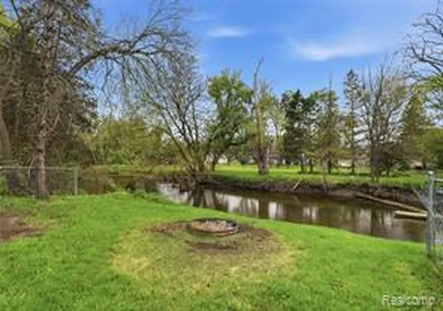 Homes for sale in Burton, MI | 2465 Egelston Ave, Burton, MI 48509 | MLS# 60992935