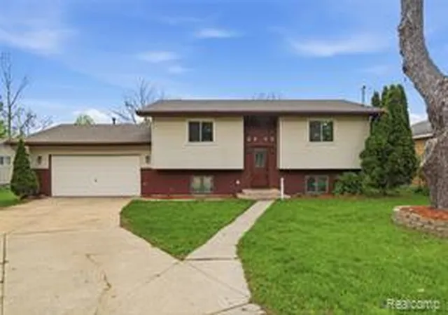Homes for sale in Burton, MI | 2465 Egelston Ave, Burton, MI 48509 | MLS# 60992935