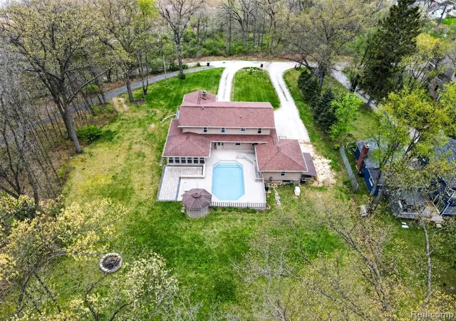 2nd image of 175 Templar Ave, Pinckney, MI 48169 | MLS# 60990327