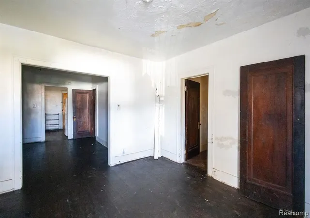 4th image of 7505 Prairie St, Detroit, MI 48210 | MLS# 60953596