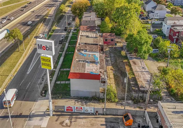 3rd image of 7579 Chrysler, Detroit, MI 48211 | MLS# 60951852