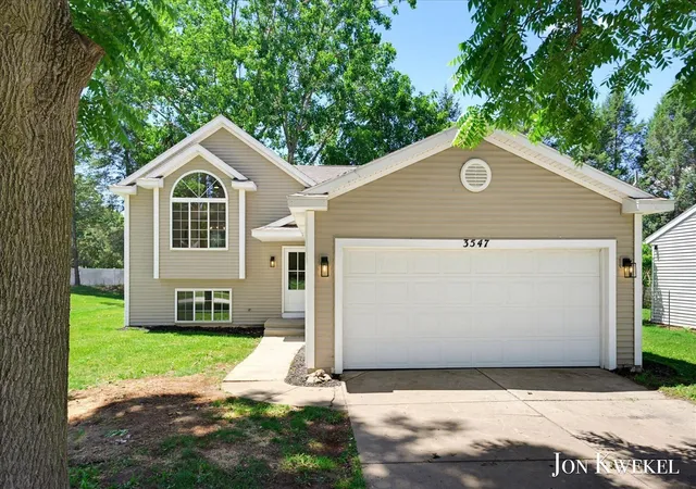 Photo 1 of Sale Pending at 3547 Breton Valley, Grand Rapids, MI 49512 | MLS# 70541115 | Listing updated on 2026-06-30