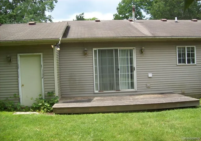 Photo 2 of Sale Pending at 3030 Thomas Rd, Oxford, MI 48371 1433 | MLS# 61014858 | Listing updated on 2026-09-12