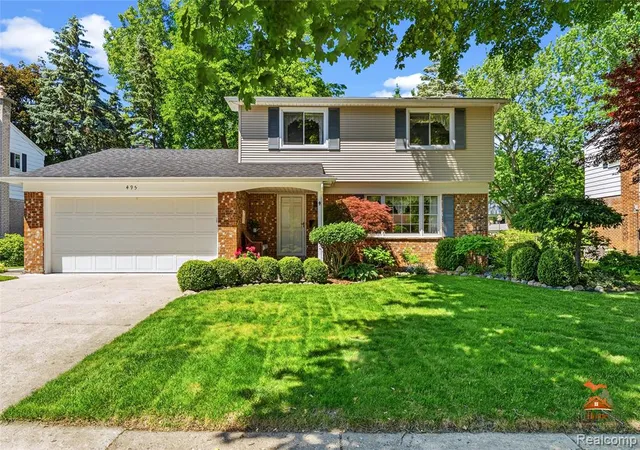 Homes for sale in Saline, MI | 495 Springbrook Crescent, Saline, MI 48176 | MLS# 60999705