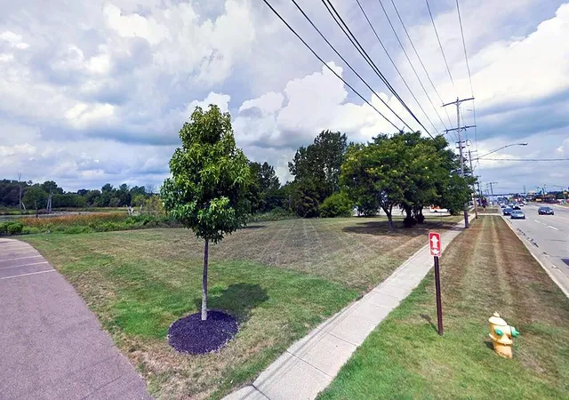 2nd image of 7090 S Westnedge Ave, Portage, MI 49002 | MLS# 70449894
