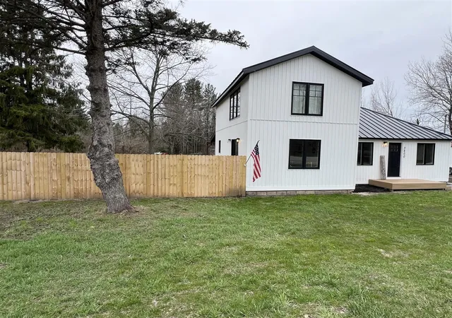 Photo 2 of Single family home for sale at 3800 Grant Hwy, Manistee, MI 49660 | MLS# 70463337 | Listing updated on 2026-05-04