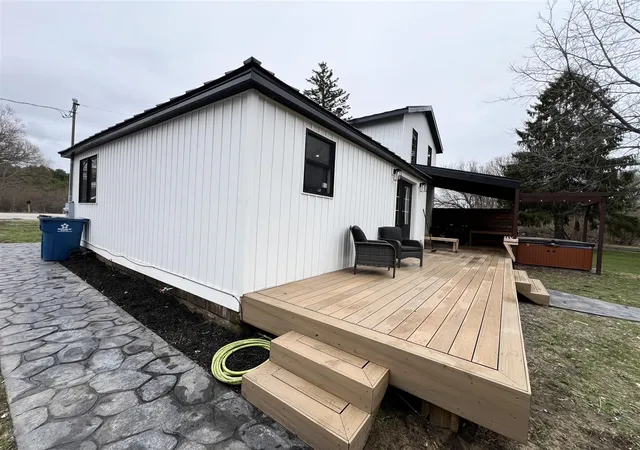 Photo 3 of Single family home for sale at 3800 Grant Hwy, Manistee, MI 49660 | MLS# 70463337 | Listing updated on 2026-05-04