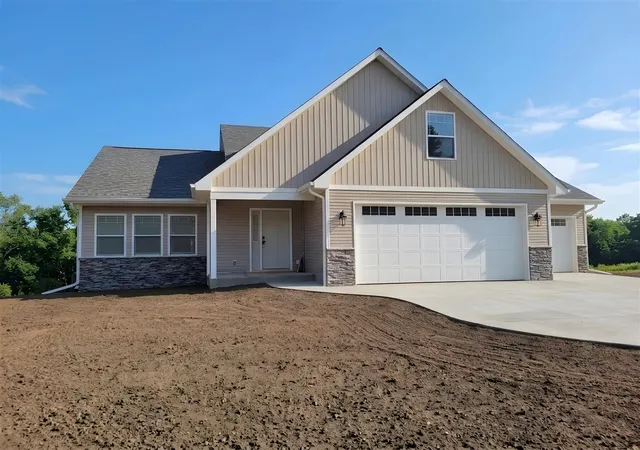 Homes for sale in Plainwell, MI | 237 Markus Glen Dr, Plainwell, MI 49080 | MLS# 70537201