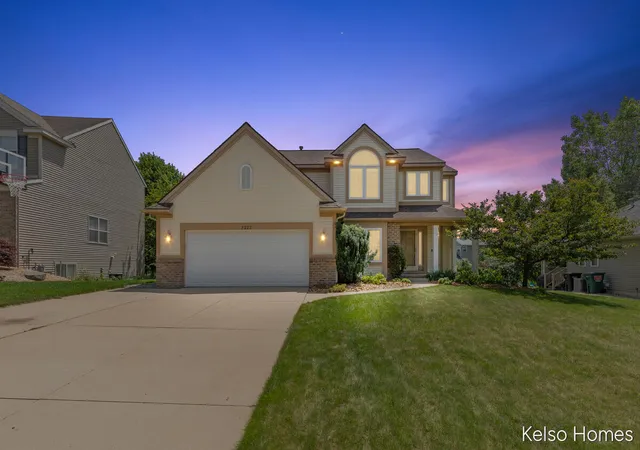 Homes for sale in Grand Rapids, MI | 2222 Beatrice Dr, Grand Rapids, MI 49505 | MLS# 70543372