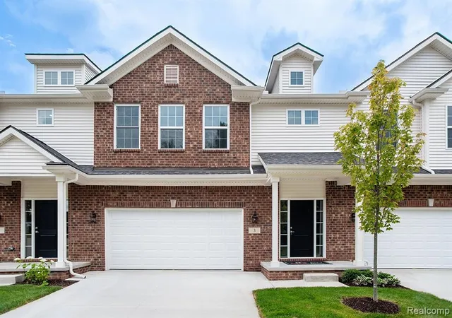 1st image of 3 Grandview Cir Grandview Cir #71, White Lake, MI 48386 | MLS# 61022695