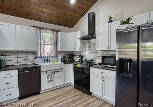 Homes for sale in Metamora, MI | 134 2Nd St, Metamora, MI 48455 | MLS# 61002423