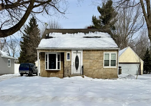 Homes for sale in Kalamazoo, MI | 1223 Parchmount Ave, Kalamazoo, MI 49004 | MLS# 70514336