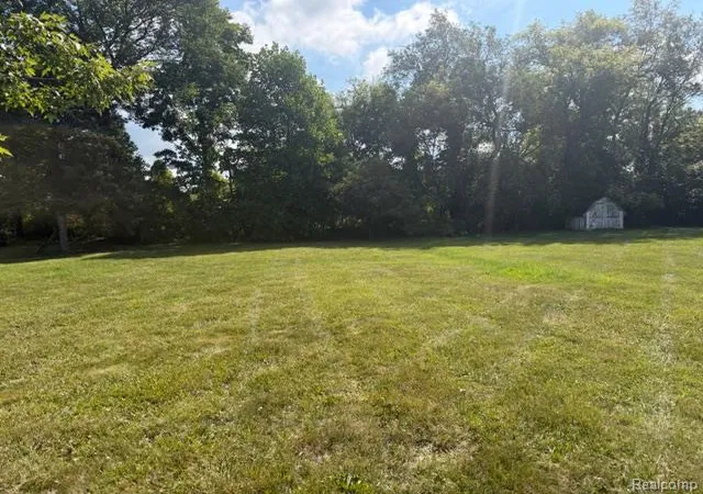 Photo 3 of Single family home for sale at 114 Crooked Limb Dr, Lapeer, MI 48446 3137 | MLS# 61025617 | Listing updated on 2026-08-30