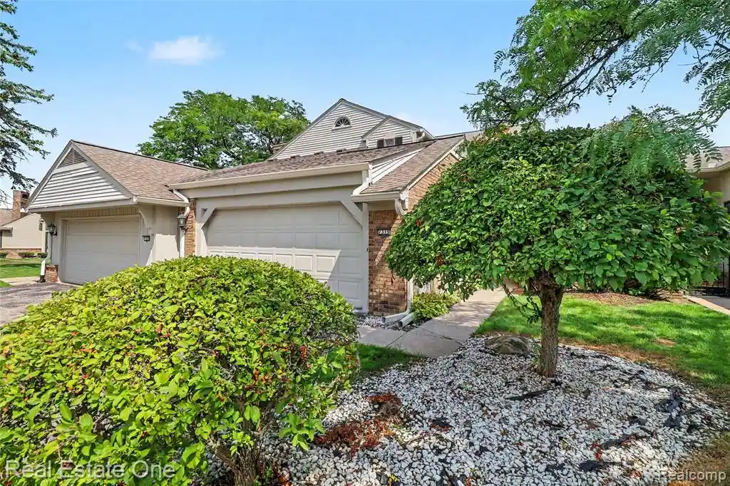 Photo 1 of Condo for sale at 7315 W Bridge Way Rd, West Bloomfield, MI 48322 3531 | MLS# 61023276 | Listing updated on 2026-10-24