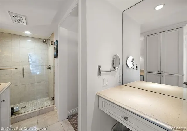 Listing Photo 2 - Condo for sale in building located at 400 Southfield Rd, Birmingham, MI 48009 - Unit #3