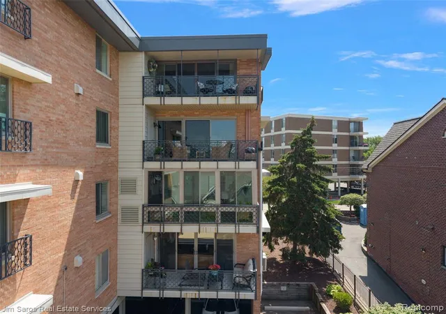 Listing Photo 5 - Condo for sale in building located at 400 Southfield Rd, Birmingham, MI 48009 - Unit #3