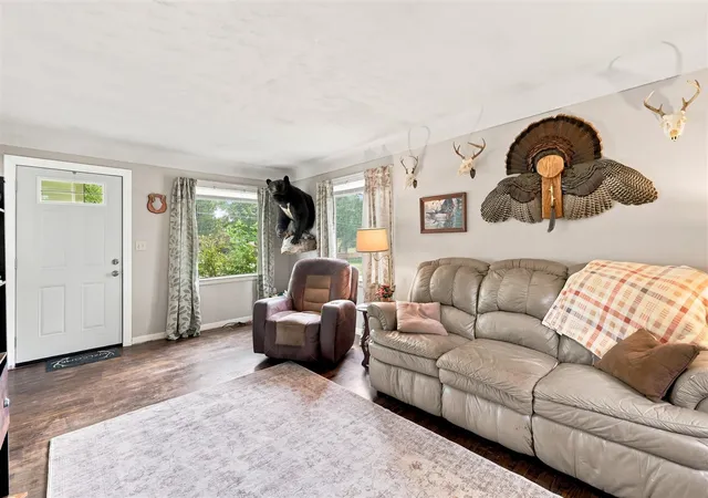 Photo 4 of Sale Pending at 1105 52nd Street, Grand Rapids, MI 49508 | MLS# 70552314 | Listing updated on 2026-08-19