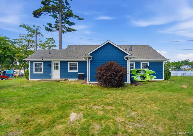 Photo 3 of Single family home for sale at 587 Westpointe Ct, Lake Orion, MI 48362 2772 | MLS# 61023541 | Listing updated on 2026-08-21