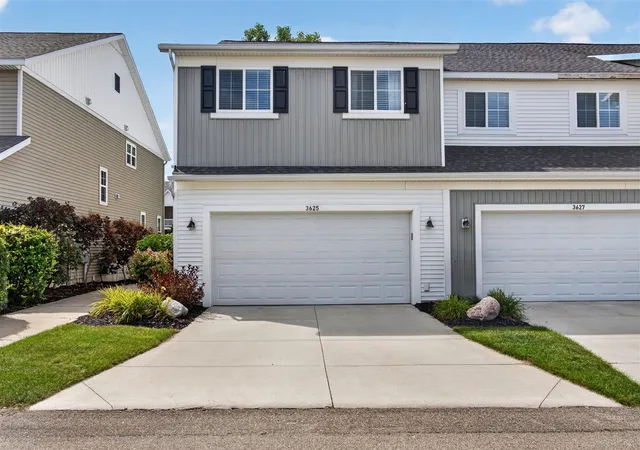 Photo 2 of Condo for sale at 3625 Andover Ln #32, Hudsonville, MI 49426 | MLS# 70554904 | Listing updated on 2026-08-29
