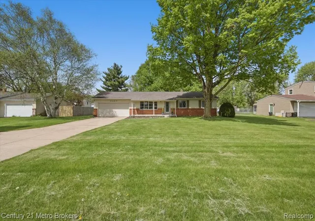 Homes for sale in Flushing, MI | 5457 N Seymour Rd, Flushing, MI 48433 | MLS# 60992503