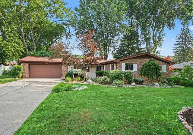 Photo 2 of Single family home for sale at 4180 Rosewood Dr, Saginaw, MI 48603 | MLS# 50215841 | Listing updated on 2026-09-09