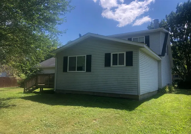 Photo 5 of Single family home for sale at 445 Mansfield Dr, Lapeer, MI 48446 | MLS# 70549566 | Listing updated on 2026-08-08