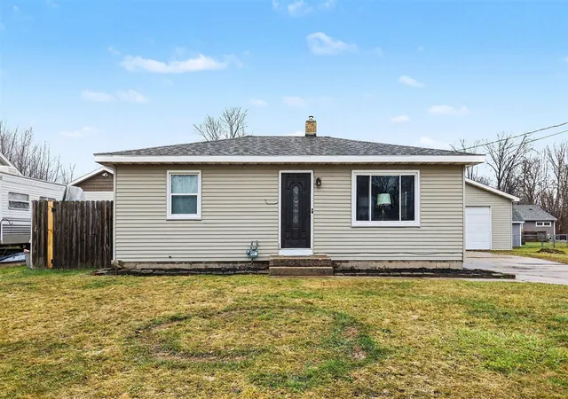 Photo 1 of Sale Pending at 5807 Averill Ave, Grand Rapids, MI 49548 | MLS# 70511084 | Listing updated on 2026-01-20
