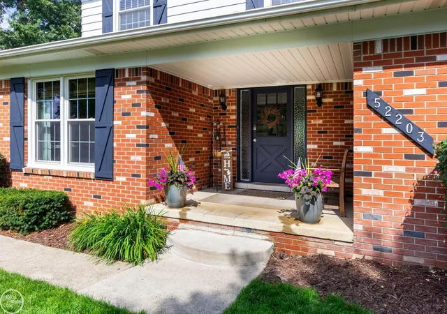 Photo 3 of Single Family Residence at 52203 Belle Arbor Dr, Shelby Township, MI 48316 | MLS# 50214328 | | Sold on 2026-08-12