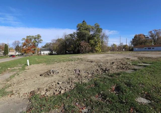 Photo 4 of Land for sale at 702/718 W Flint Park Blvd, Flint, MI 48505 | MLS# 50193522 | Listing updated on 2026-06-18