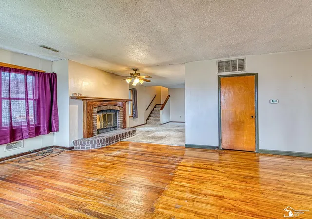 Photo 3 of Sale Pending at 3610 Stewart Rd, Monroe, MI 48162 | MLS# 50182107 | Listing updated on 2026-01-20