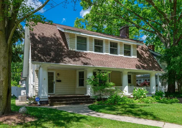 Photo 1 of Single family home for sale at 2318 Glenwood Dr, Kalamazoo, MI 49008 | MLS# 70540413 | Listing updated on 2026-09-18