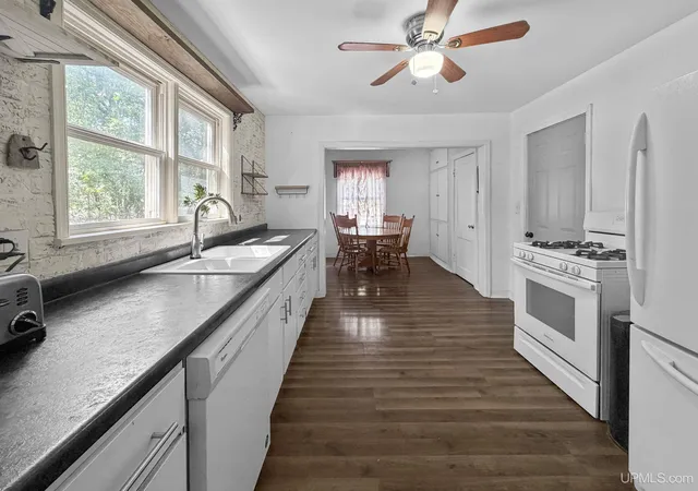 Photo 3 of Single family home for sale at 810 W Genesee St, Iron River, MI 49935 | MLS# 50219071 | Listing updated on 2026-10-07