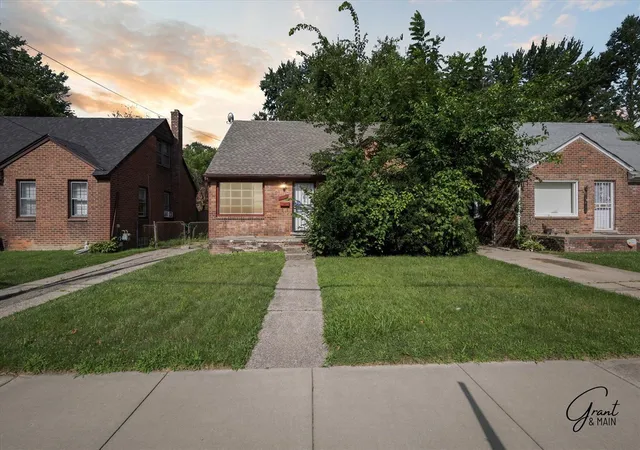 Photo 1 of Single family home for sale at 19401 Grandview St, Detroit, MI 48219 | MLS# 70457724 | Listing updated on 2026-06-14