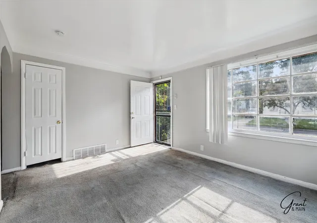 Photo 3 of Single family home for sale at 19401 Grandview St, Detroit, MI 48219 | MLS# 70457724 | Listing updated on 2026-06-14
