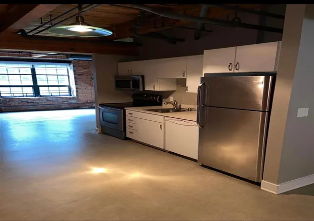 2nd image of 6533 E Jefferson Ave #LL06, Detroit, MI 48207 | MLS# 70531236