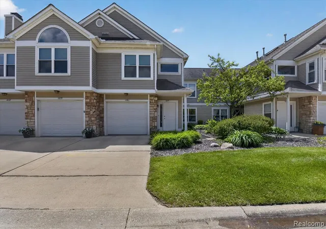 4th image of 1641 Coburn Dr, Ann Arbor, MI 48108 9621 | MLS# 60998836