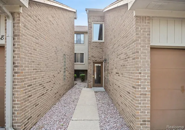 Listing Photo 1 - Condo for sale in building located at 42366 Lochmoor St, Clinton Township, MI 48038 - Unit #