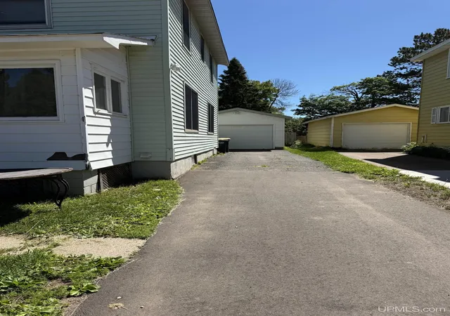 Homes for sale in Ironwood, MI | 606 N Lake St, Ironwood, MI 49938 | MLS# 50212720