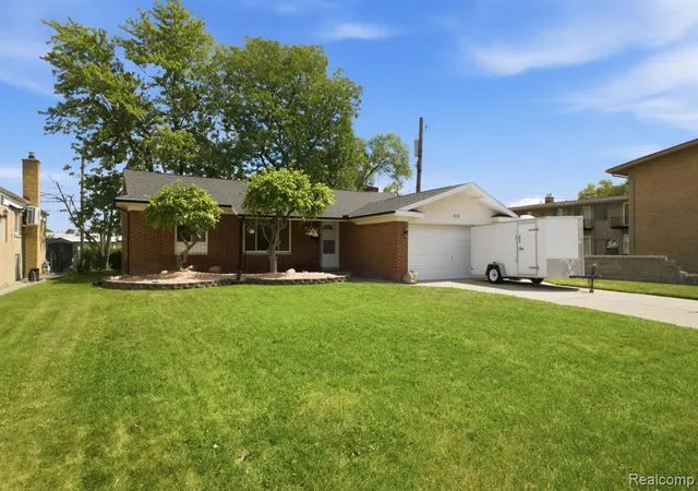 Photo 1 of Single family home for sale at 618 N Inkster Rd, Dearborn Heights, MI 48127 3673 | MLS# 61025724 | Listing updated on 2026-08-30