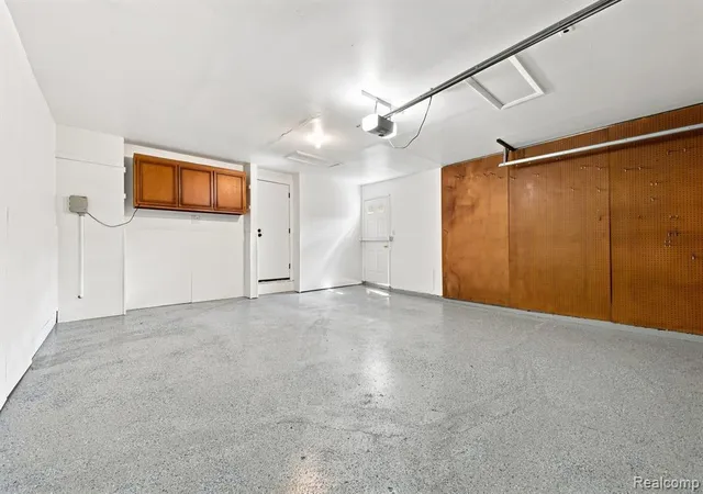 Photo 32 of Single family home for sale at 618 N Inkster Rd, Dearborn Heights, MI 48127 3673 | MLS# 61025724 | Listing updated on 2026-08-30
