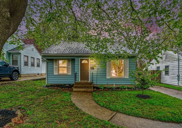 Photo 2 of Single family home for sale at 1350 Lewison Ave, Grand Rapids, MI 49505 | MLS# 70528722 | Listing updated on 2026-05-03