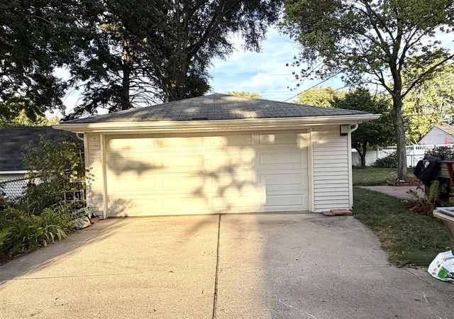 Photo 11 of Single family home for sale at 9062 Woodring St, Livonia, MI 48150 | MLS# 70555242 | Listing updated on 2026-08-30