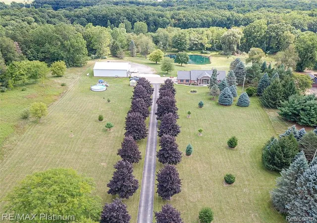 2nd image of 7650 Owosso Rd, Fowlerville, MI 48836 | MLS# 61022227