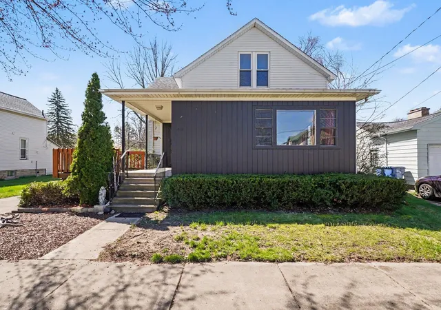 Homes for sale in Bay City, MI | 708 Nebobish Ave, Bay City, MI 48708 | MLS# 50205276