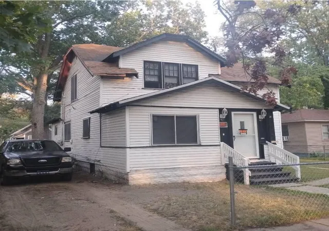 2nd image of 2920 8th St, Muskegon, MI 49444 | MLS# 70551189