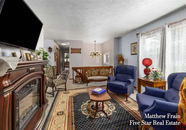 Photo 3 of Single family home for sale at 3395 12 Mile Rd, Sparta, MI 49345 | MLS# 70555690 | Listing updated on 2026-09-07